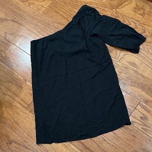 Audrey Black One-Shoulder asymmetrical Dress